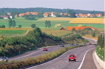 ���i�Ɠ��H